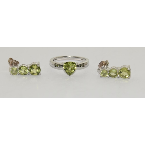 408 - Peridot 925 silver earrings and ring size N