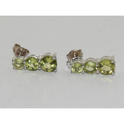 408 - Peridot 925 silver earrings and ring size N