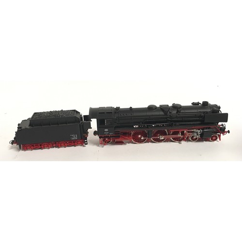 177 - HO Roco DB Steam Locomotive 04119 4-6-2 Class 01 No.01 147, condition appears Excellent in Good Plus... 