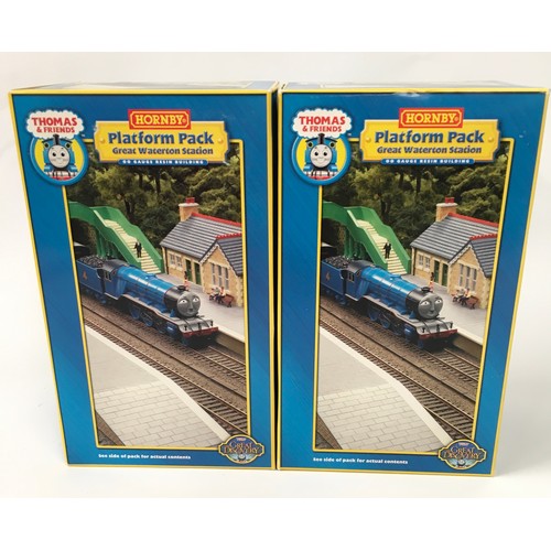 192 - 2 x Hornby R9281 Thomas & Friends Great Waterton Station Platform packs (Bath type stone). Mint in E... 