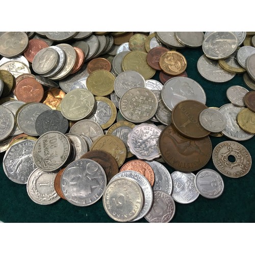 252 - A large collection of foreign coinage.