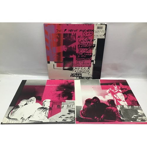 93 - PRIMAL SCREAM ‘EVIL HEAT’ VINYL LP. Double album on Columbia 5089231 from 2002 complete with origina... 