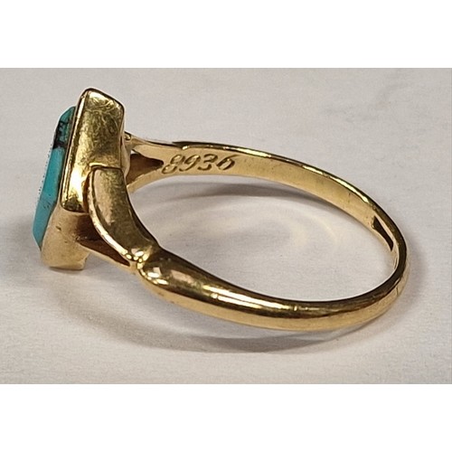 333 - Antique 18ct gold hallmarked turquoise ring, Size P , 3.2g, boxed