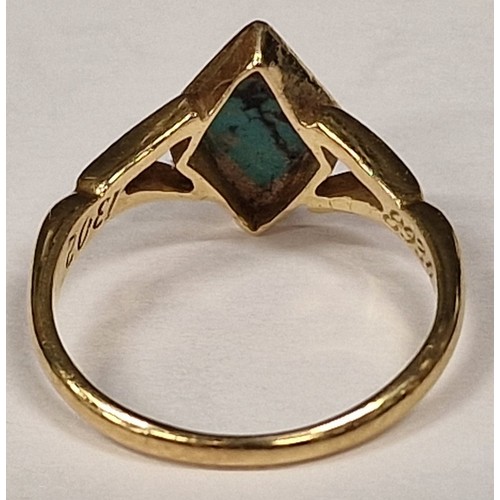 333 - Antique 18ct gold hallmarked turquoise ring, Size P , 3.2g, boxed