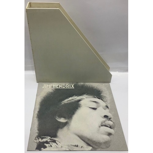 149 - JIMI HENDRIX VINYL BOX SET. Here we find on Polydor 2625038 released in 1980 a set that is in VG+/Ex... 