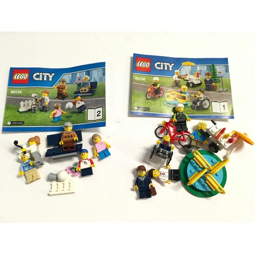 42 - Various unboxed Lego sets with instructions including Minifigures sets - see photos.