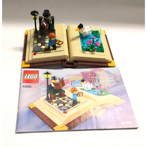 42 - Various unboxed Lego sets with instructions including Minifigures sets - see photos.