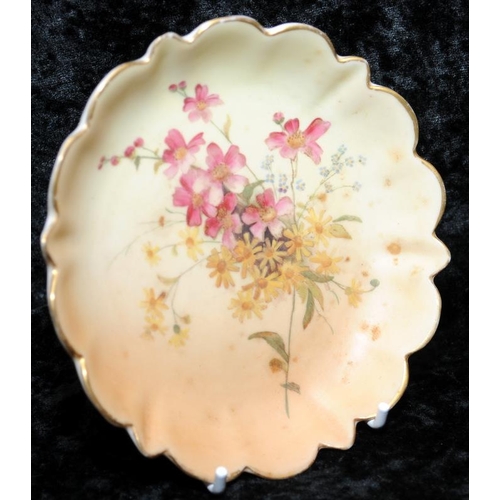 85 - Four pieces of antique Royal Worcester gilded blush ivory with hand painted decoration. Includes fla... 