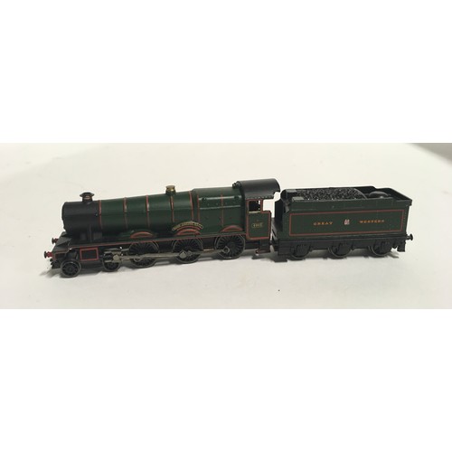 128 - Graham Farish N Gauge 372-002 Hall Class 4965 Rood Ashton Hall GWR Green. Appear Excellent, boxed.