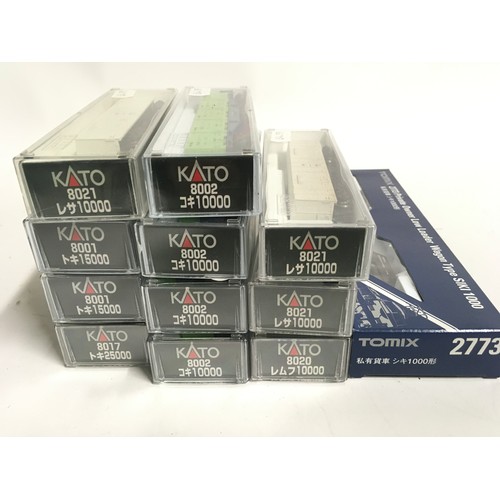 134 - Kato/Tomix N Gauge group of boxed rolling stock. All appear Excellent.