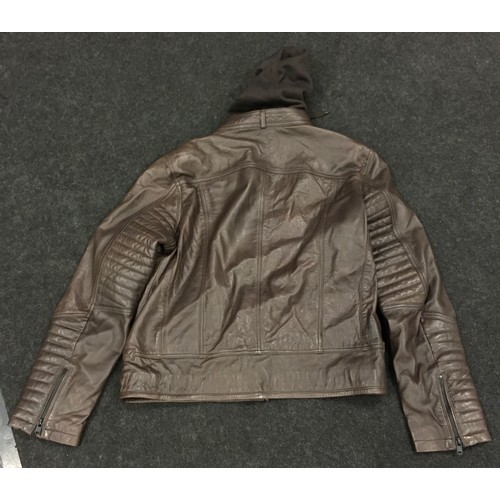 192 - A BNWT Hidepark brown leather jacket with removable hood Size 3XL, (RRP 329.95)