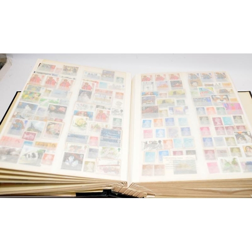 159 - Comprehensive collection of QEII era GB stamps contained within a large Importa stockbook (176)