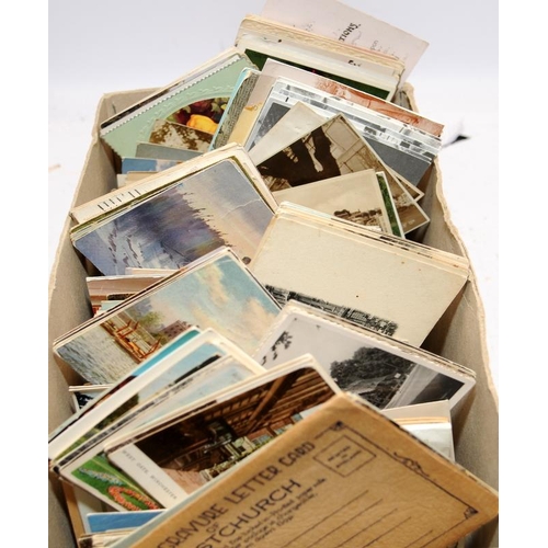 210 - Box of mixed vintage postcards including Hampshire. (6)