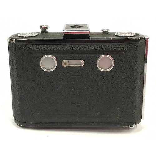 269 - Zeiss Ikon Bob 510 vintage folding film camera together with Kodak EK160-EF instant camera. Both wit... 