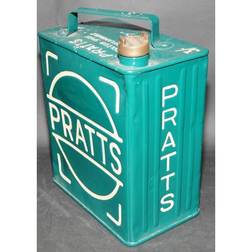 267 - Vintage Pratts petrol can with cap in green