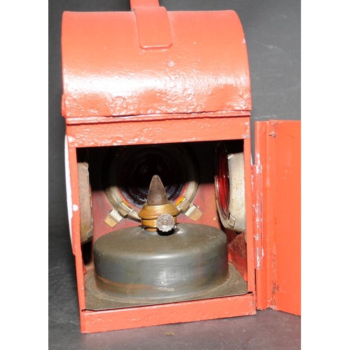 266 - Vintage Chalwyn roadworks/railway warning paraffin lantern c/w burner