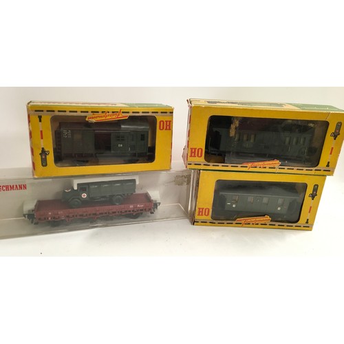 215 - 6 HO/OO Continental freight wagons, boxed to include Fleischmann.