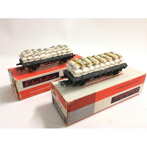 215 - 6 HO/OO Continental freight wagons, boxed to include Fleischmann.