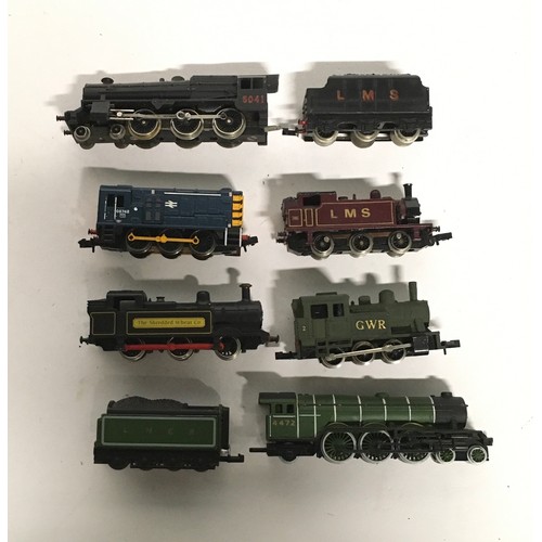 162 - 6 N Gauge locomotives to include Flying Scotsman 4472, Graham Farish 371-004A Class 08 Shunter 08748... 