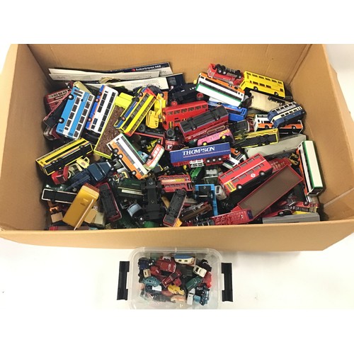 424 - Collection of mixed diecast (majority is Oxford Diecast). Generally Excellent condition.