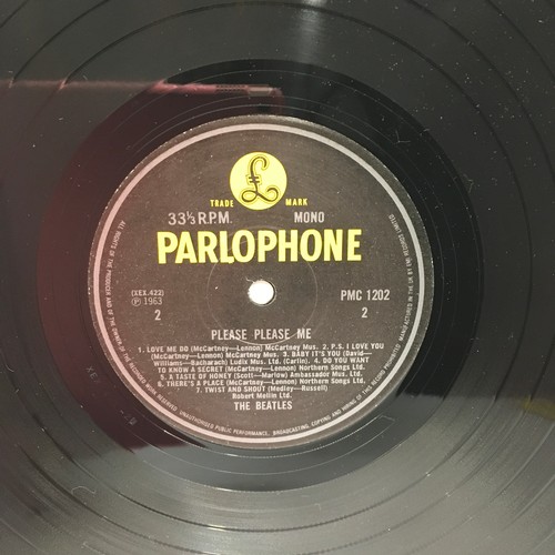 44 - THE BEATLES LP 'PLEASE PLEASE ME' REISSUE PRESS. This great sounding limited-edition analogue pressi... 