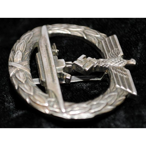 126A - WW2 U-Boat War Badge. Awarded to U-boat crew after completing two war patrols. 47mm across and manuf... 