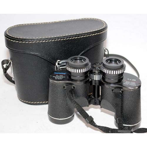 175 - Vintage Berkeley no.705 7 x 35 wide angle binoculars with original case