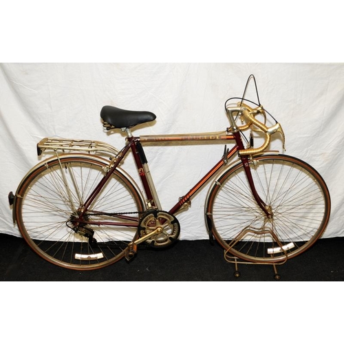 83 - Vintage Peugeot Premiere road racing bike. 10 gears, 26