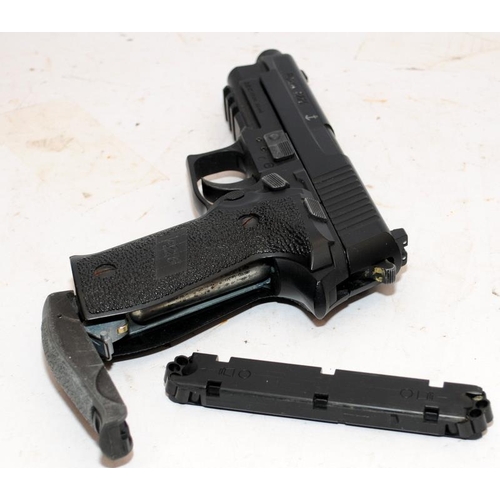 216 - Sig Sauer P226 Co2 powered .177 air pistol. Untested