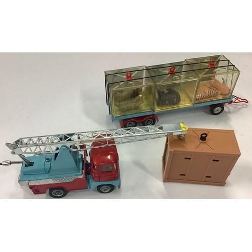 50 - Corgi GS21 Chipperfields Circus Crane and Menagerie Set - contains Circus Crane with platform traile... 