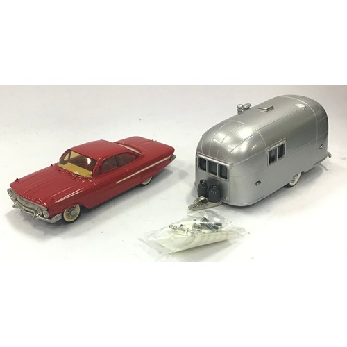 59 - Brooklin Models pair: BRK 54 Streamlined American Caravan and BRK 44 1961 Chevrolet Impala Sports Co... 