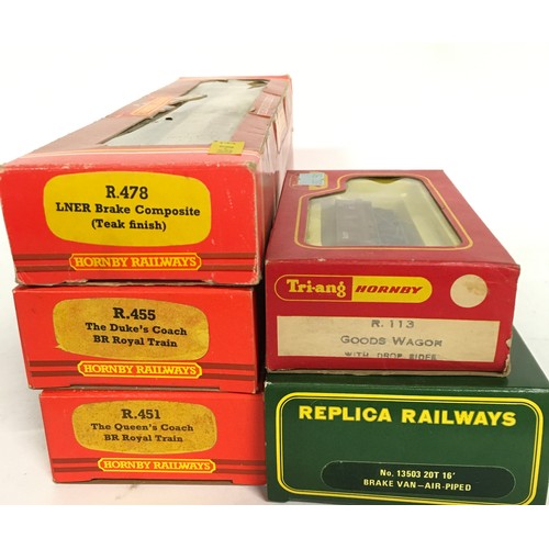 159 - OO Gauge boxed rolling stock and Hornby R418 Dunster Station Construction Kit to include R451/R455 T... 