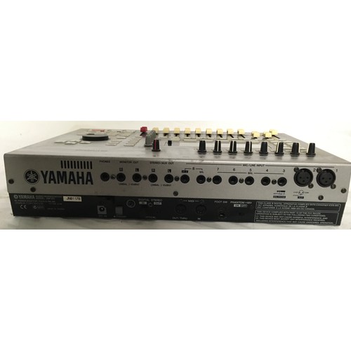 YAMAHA AW16G PROFESSIONAL AUDIO WORKSTATION. There is no power