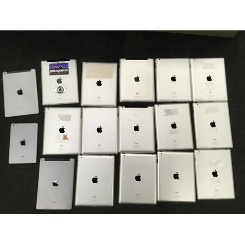 170 - A collection of Apple ipads.