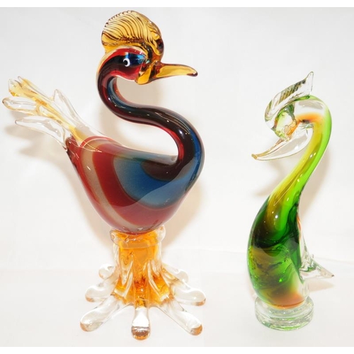 265 - Collection of glassware to include Wedgwood paperweights and Murano bird figures. Five items in lot