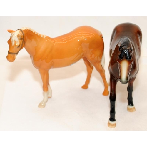 294 - Beswick glossy horses, a chestnut and a Palomino, 16cms tall.