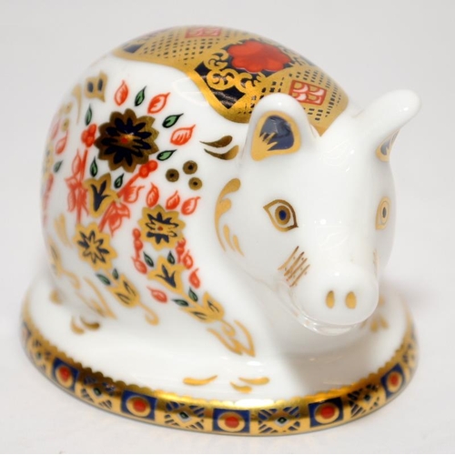 299 - Royal Crown Derby pig (silver stopper) and hedgehog (no stopper) paperweights. (cab)