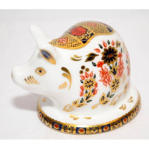 299 - Royal Crown Derby pig (silver stopper) and hedgehog (no stopper) paperweights. (cab)