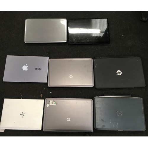 224 - A collection of various laptops.