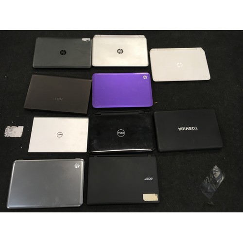 210 - Collection of various laptops.