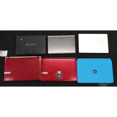 197 - A collection of various laptops.