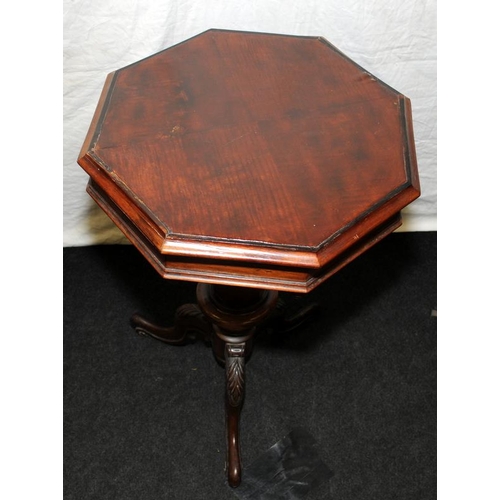 2 - Victorian heptagonal top mahogany sewing box in trumpet form with fitted interior on cabriole legs d... 