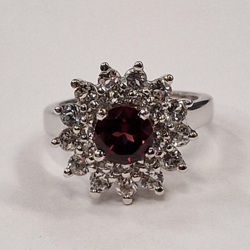 406 - Garnet white topaz TGGC 925 silver cluster ring size J (TR4).