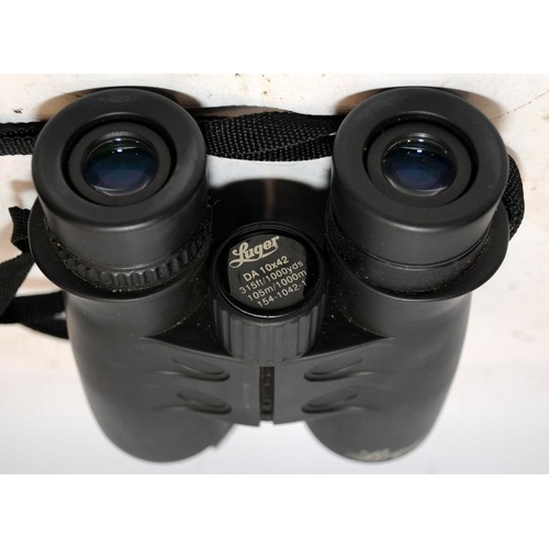 89 - A pair of Luger binoculars. (21)