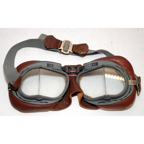 169 - Military issue Air Crew Mark VIII goggles in original box c/w tinted lenses & cloth