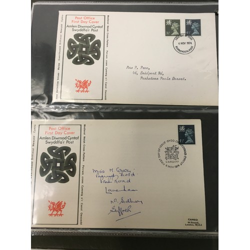 179 - 2 folders of first day covers (Ref 254, 255).