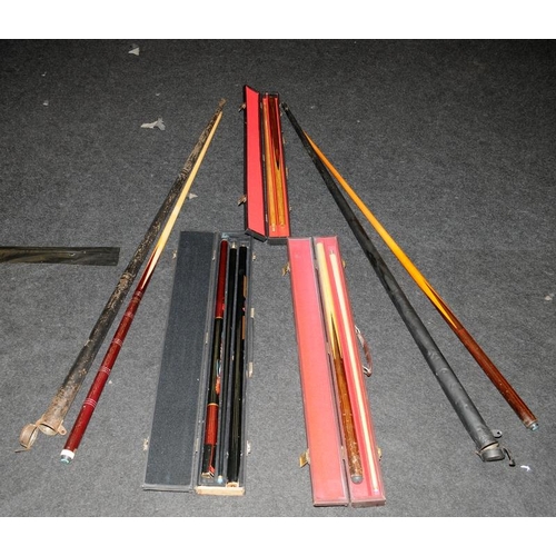 168 - 5 cased snooker cues, 3 x 2 piece and 2 x 1 piece including a hand spliced example to include Riley ... 