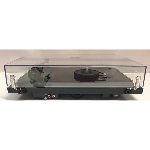 407 - PROJECT TURNTABLE. This turntable is in excellent working order and has had very little use. It has ... 