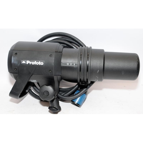 39 - Profoto ProDaylight 800 air c/w Profoto ProBallast 800 Pro-8a 2400 Air. Both come in protective peli... 