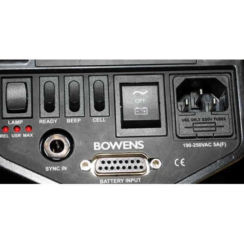 32 - 2 x Bowens Gemini GM500R flash heads c/w mains cables. Untested but removed from a working environme... 